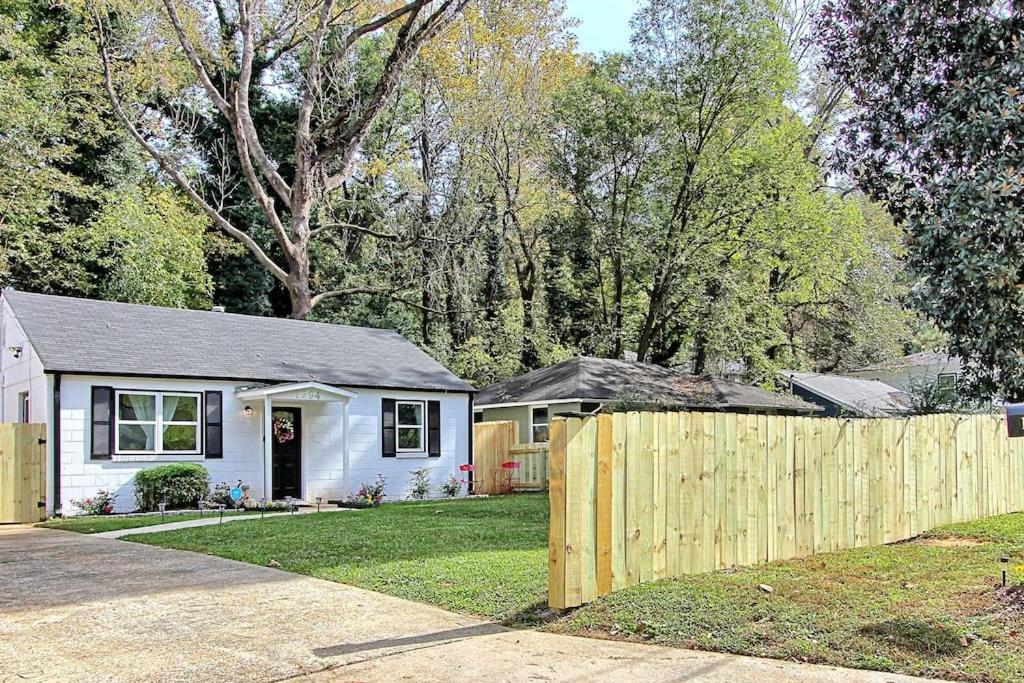 West End Bungalow Perfect To Work, Play, & Escape Atlanta Zewnętrze zdjęcie