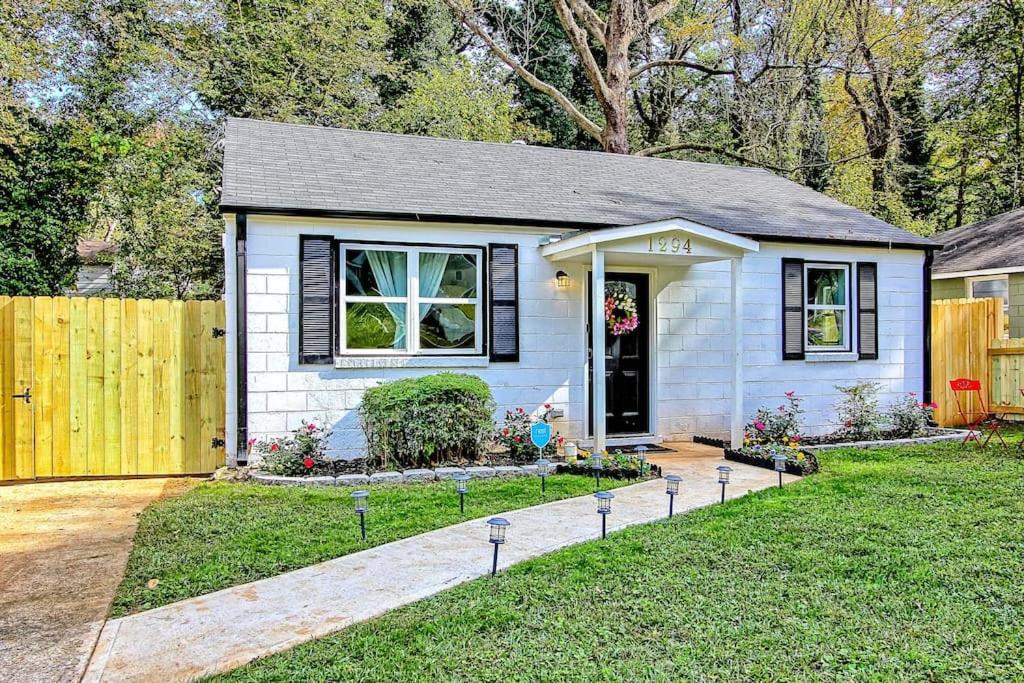 West End Bungalow Perfect To Work, Play, & Escape Atlanta Zewnętrze zdjęcie