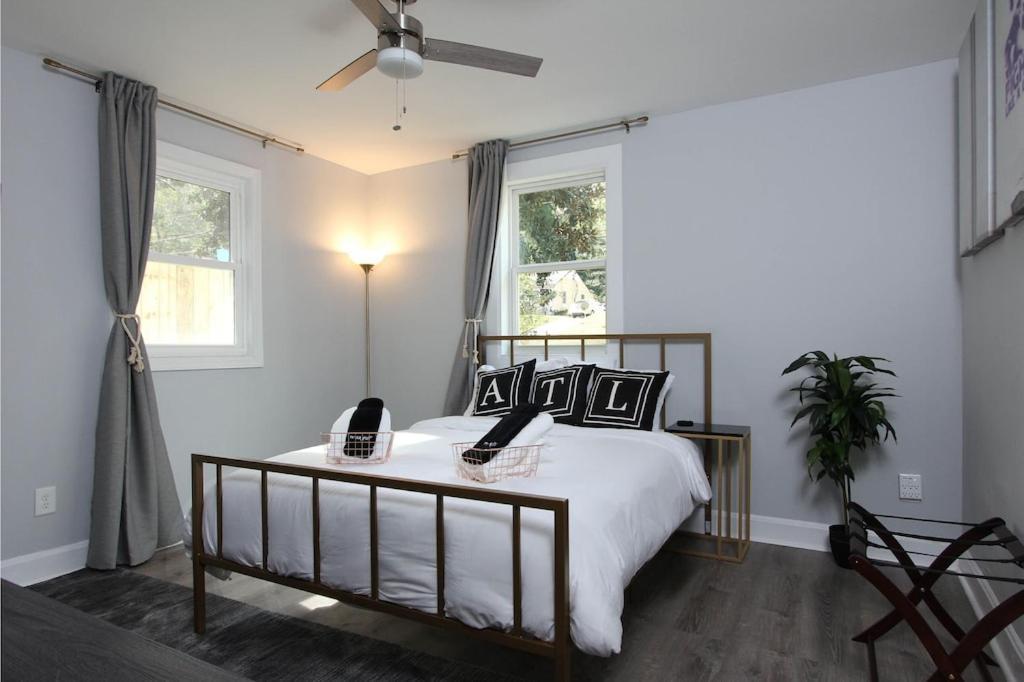 West End Bungalow Perfect To Work, Play, & Escape Atlanta Zewnętrze zdjęcie